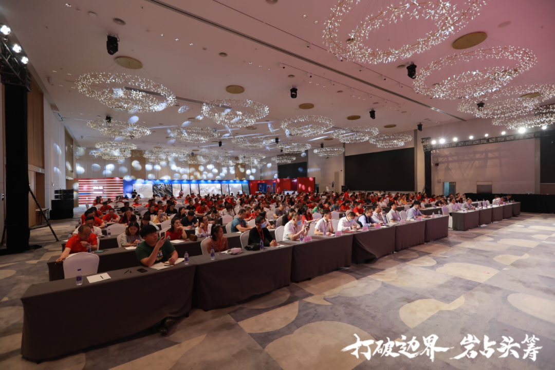 群星璀璨，共譜華章 | 2021將軍企業(yè)戰(zhàn)略營銷峰會(huì)答謝晚宴盛大舉行！(圖2)
