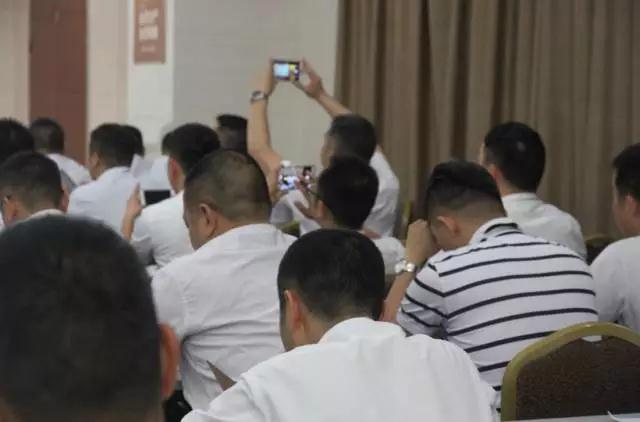 奮力拼搏，實(shí)現(xiàn)新跨越|將軍企業(yè)6月工作會議圓滿召開
(圖2)