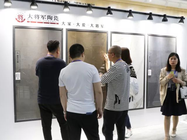 設(shè)想未來丨將軍企業(yè)2018新品發(fā)布會暨《夢想的空間》中國年度室內(nèi)設(shè)計競賽沙龍發(fā)布會圓滿召開！
(圖15)