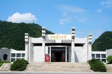 大將軍陶瓷紀(jì)念彭德懷誕辰120周年公益慈善活動即將開啟！
(圖3)