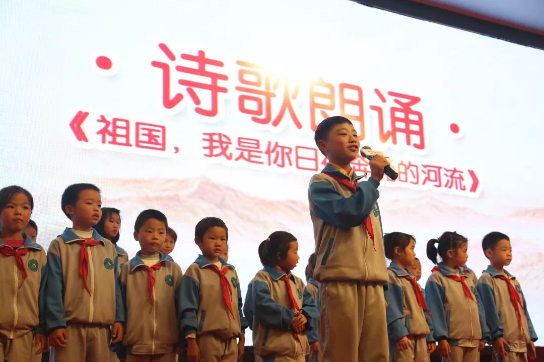 彭德懷精神柱捐贈儀式暨大將軍愛心公益項目發(fā)布會完滿落幕！
(圖14)