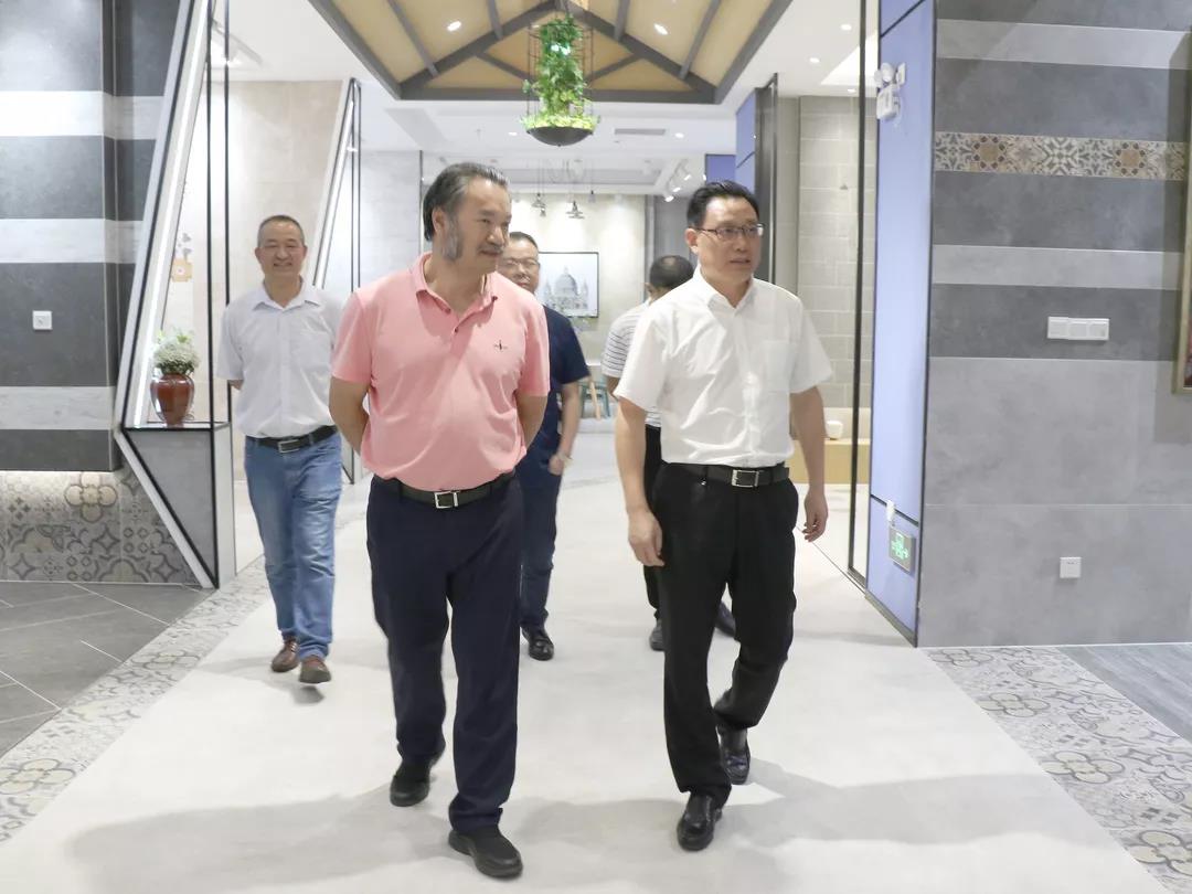 頭條丨衡陽政府考察團再度走進將軍企業(yè)，共商發(fā)展未來！
(圖4)