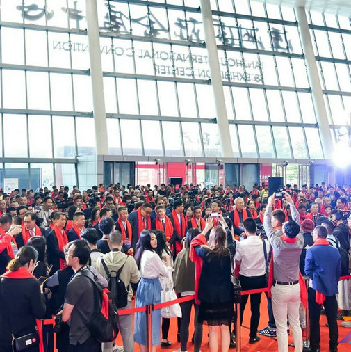熱點(diǎn)丨熱火朝天的行業(yè)兩大盛會(huì)中，大咖會(huì)去做什么？
(圖2)