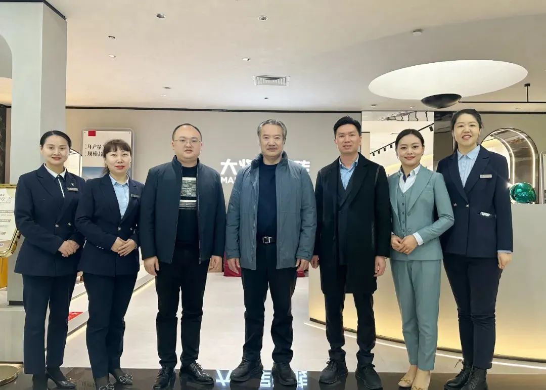 戰(zhàn)略牽引，直擊一線丨將軍陶瓷集團(tuán)柳朝陽董事長深入走訪終端市場(圖3)
