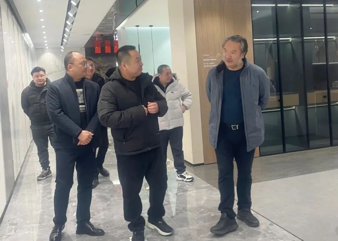 戰(zhàn)略牽引，直擊一線丨將軍陶瓷集團(tuán)柳朝陽董事長深入走訪終端市場(圖5)